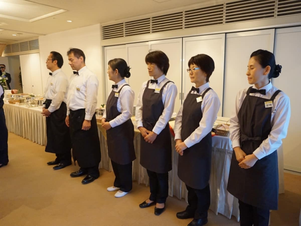 パーティーの最後は、受講生たちが一列に並び、堂々と自己アピール！