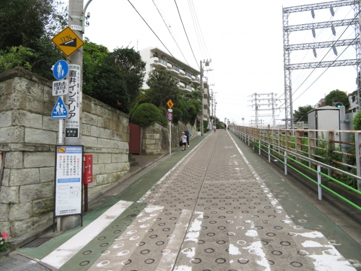 石川台の坂道
