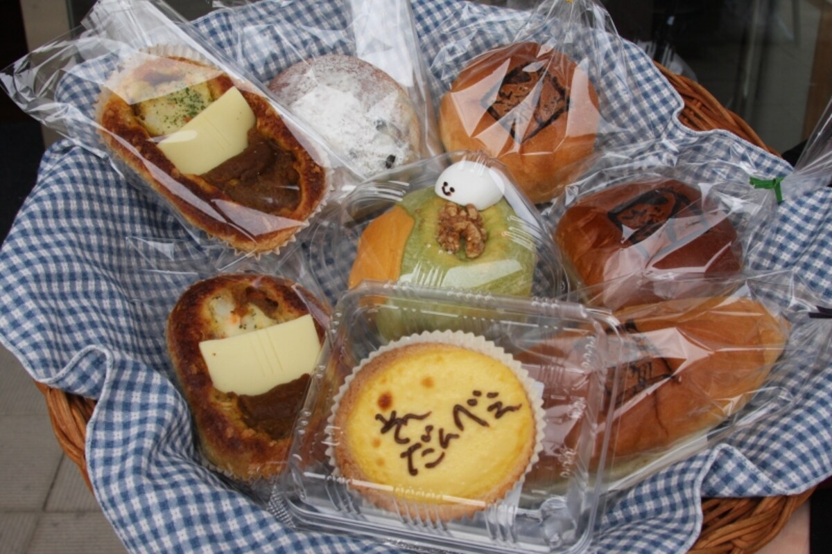 人気商品が揃うパンコーナー
