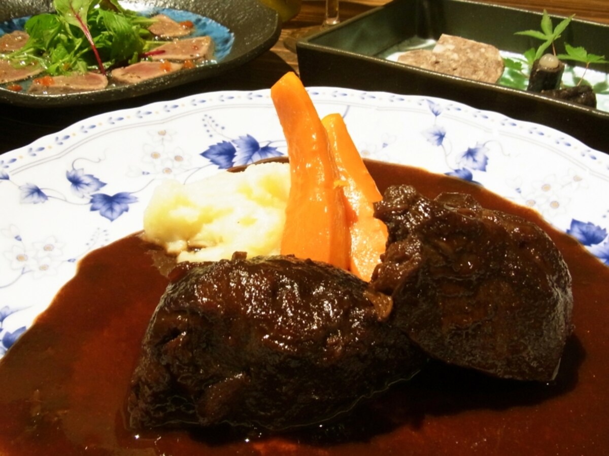 山塩館.鹿の煮込み.鹿肉の煮込み.鹿のすね肉の煮込み.大鹿ジビエ.............