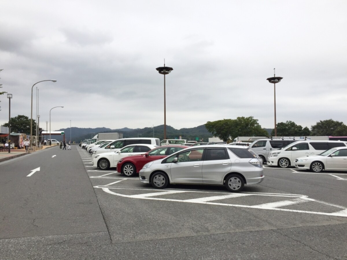 パーキングエリア