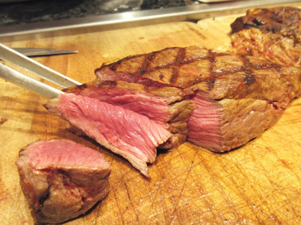 カナデテラス 牛肉の塩水グリル