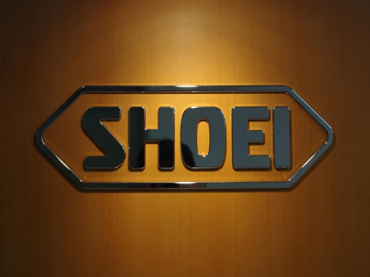 SHOEI本社に伺った際にロビーで撮影