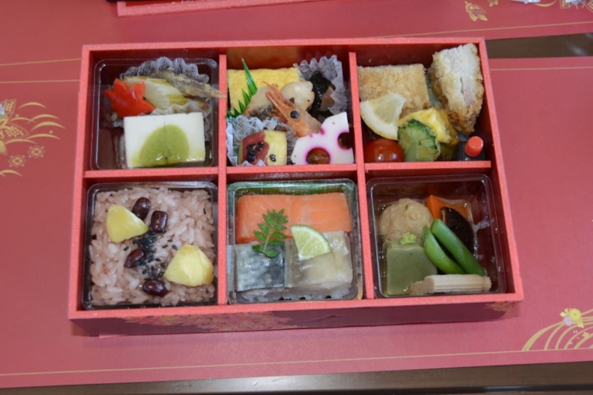 和軽食の中身