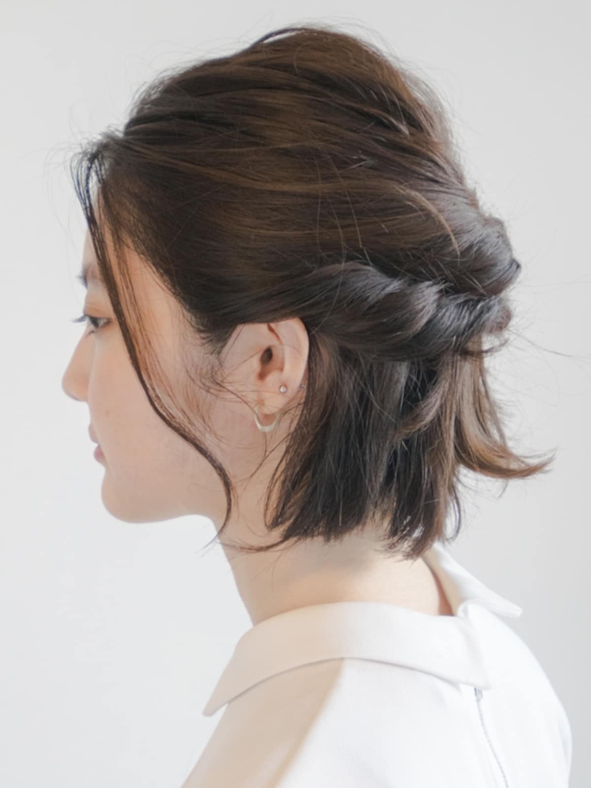 ボブヘアでもできる！ゴム2つで簡単ローハーフアップ