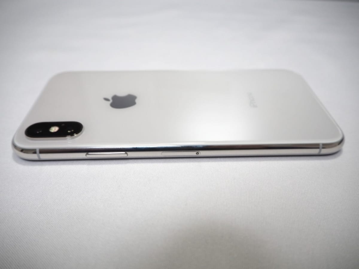 iPhone X