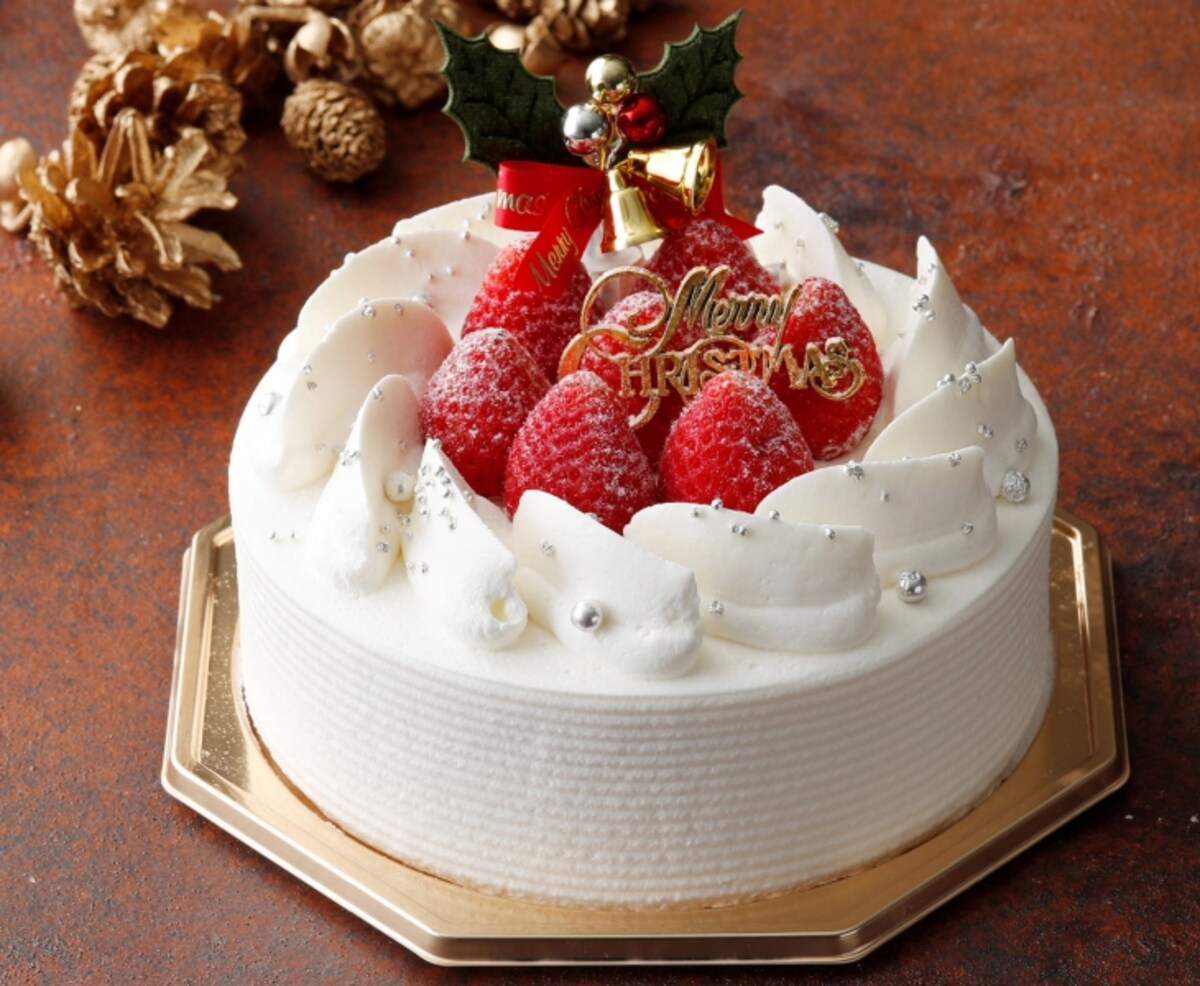 ストロベリーショートケーキ　4,900円（直径15cm）