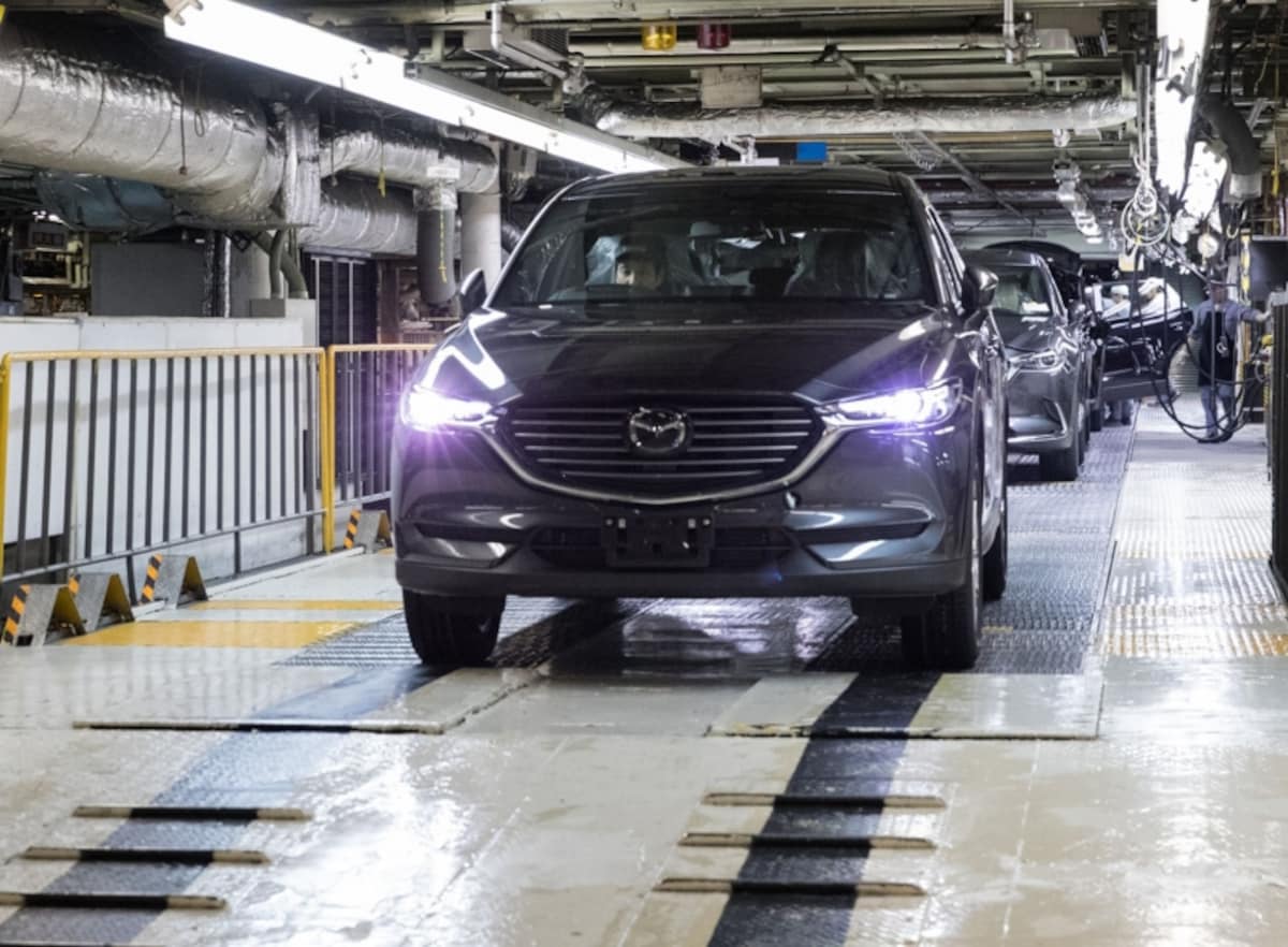CX-8、生産ラインの様子