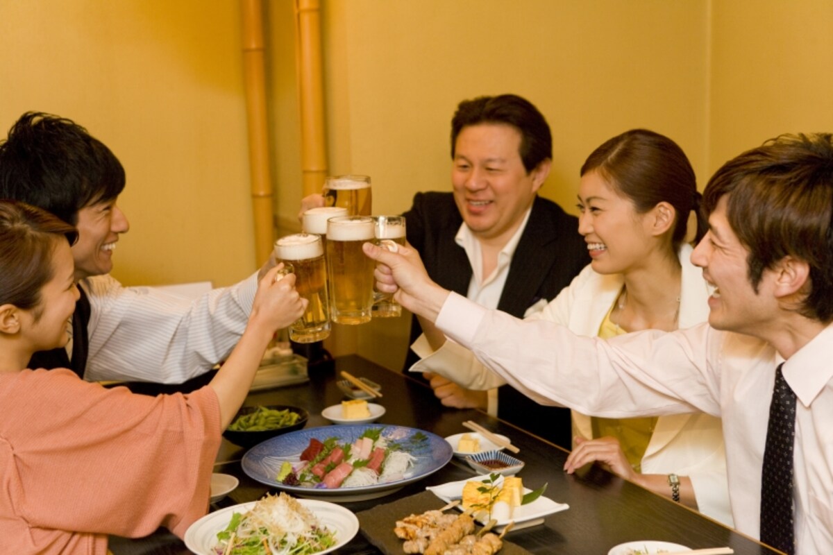 忘新年会、クリスマス、正月用品、お歳暮、年賀状、お年玉、帰省、初売り等、年末年始は普段以上にイベントが多く支出が増