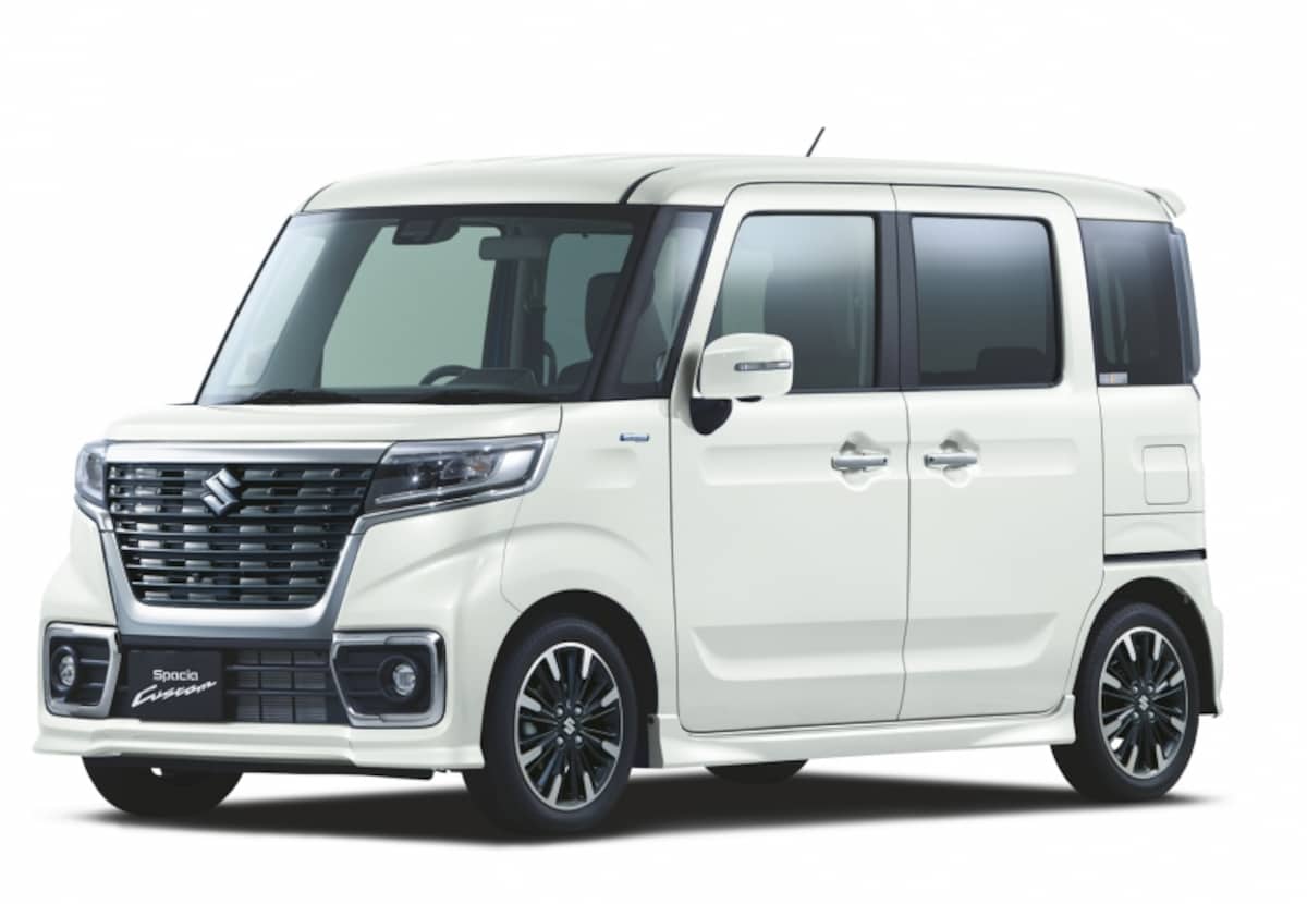 スズキ新型スペーシアカスタム画像　フロントグリルがマッシブなデザインに