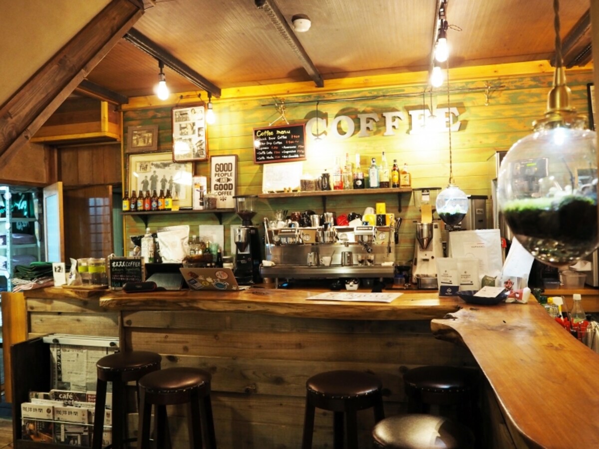 小石屋.小石屋旅館.バー.バーカウンター.......