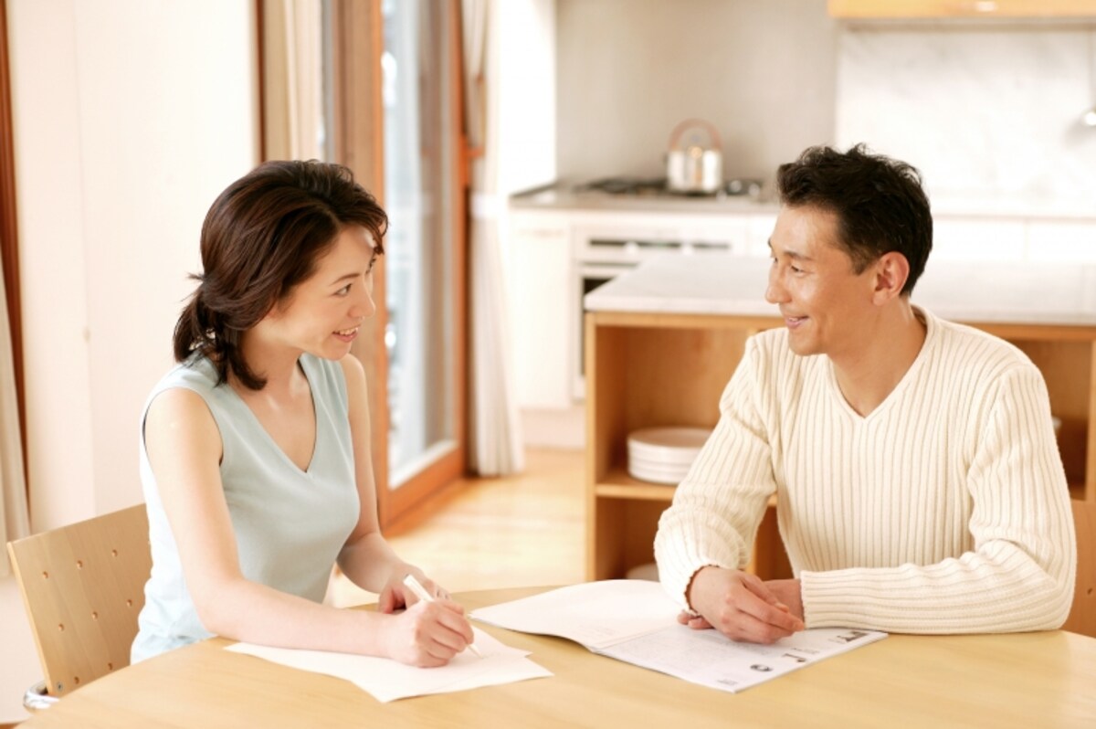 健康保険から送られてくる医療費通知。受診した内容とあっているかを確認したい。確定申告でも利用できるようになるので、大切に保管したい
