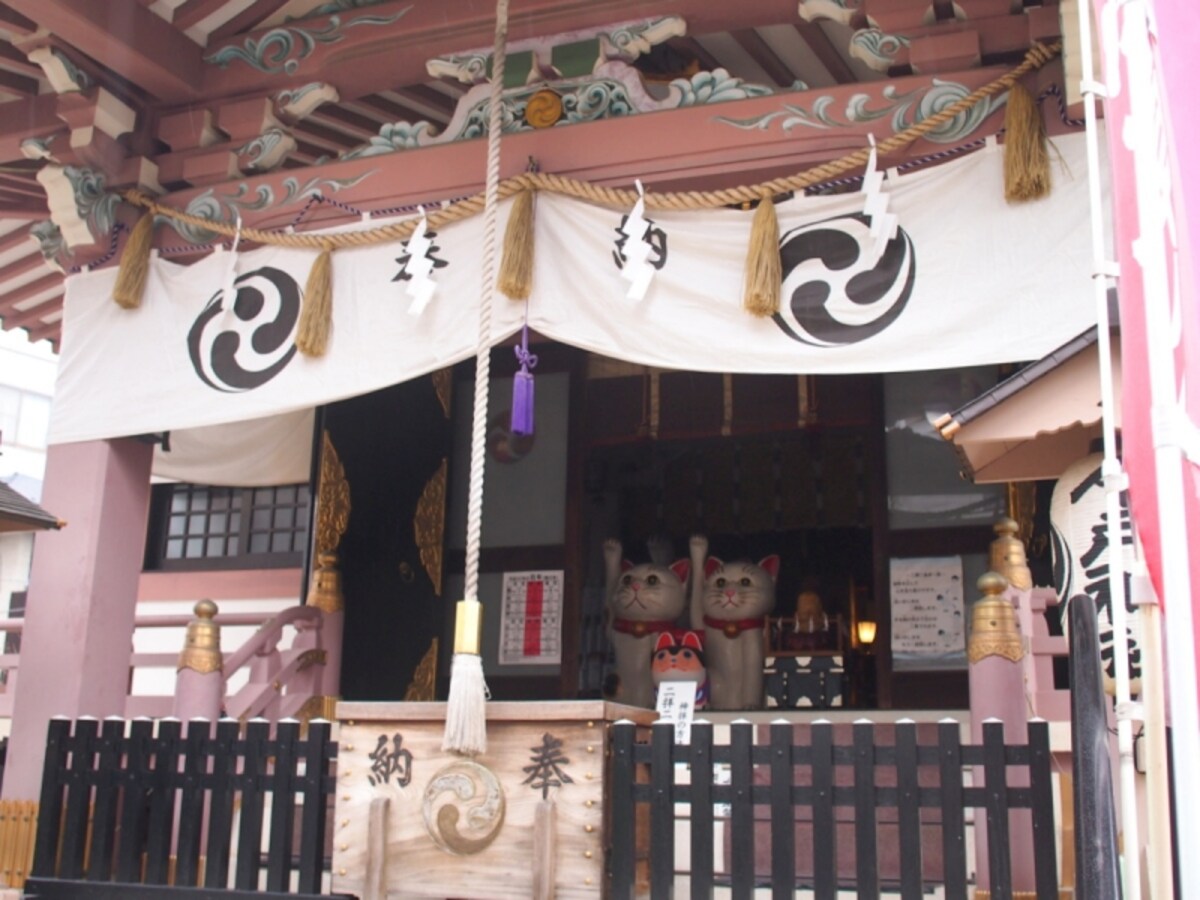 招き猫発祥の神社