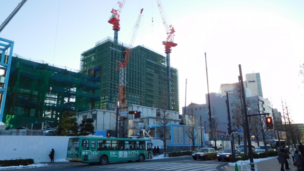 建設中のタワーマンション