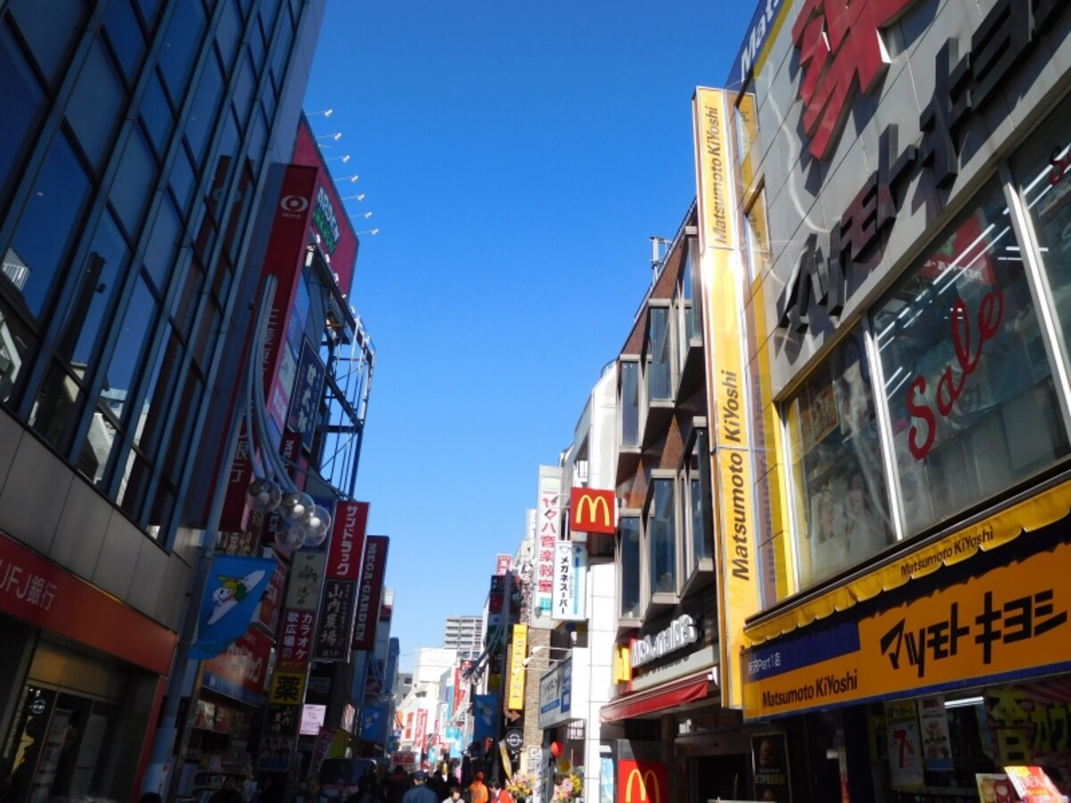 「所沢」駅前のプロペ通り商店街