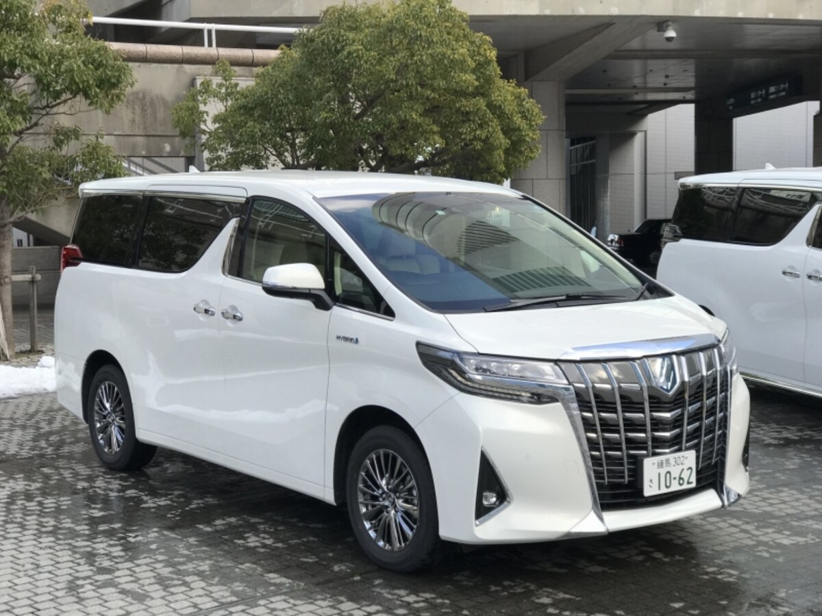 アルファード正面画像