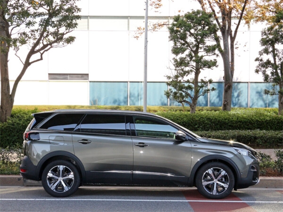 プジョー5008