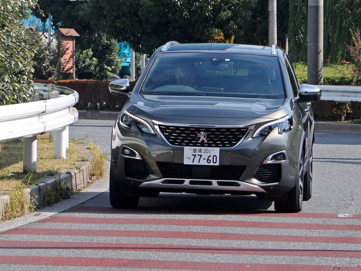 プジョー3008