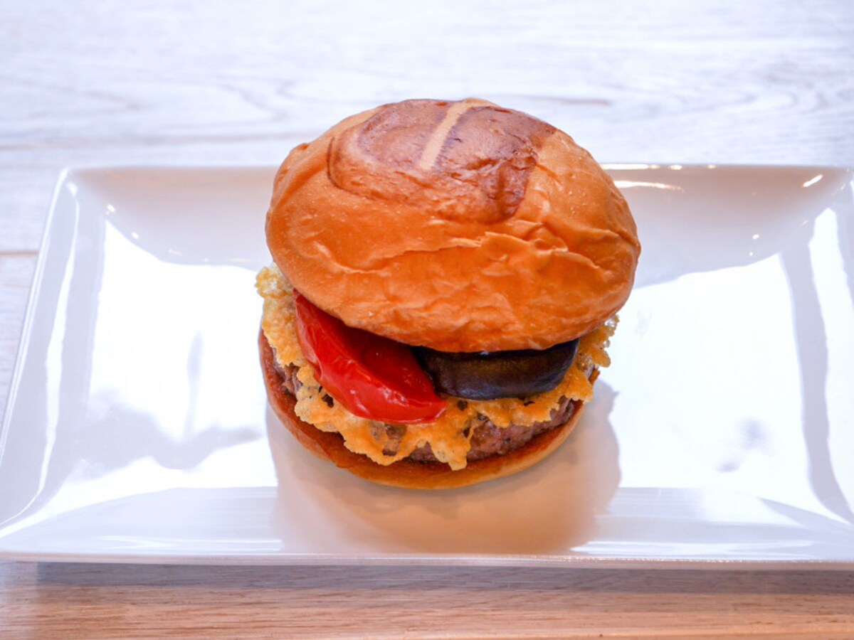 UMAMI BURGER(ウマミバーガー、1380円税別)(2018年9月20日撮影)
