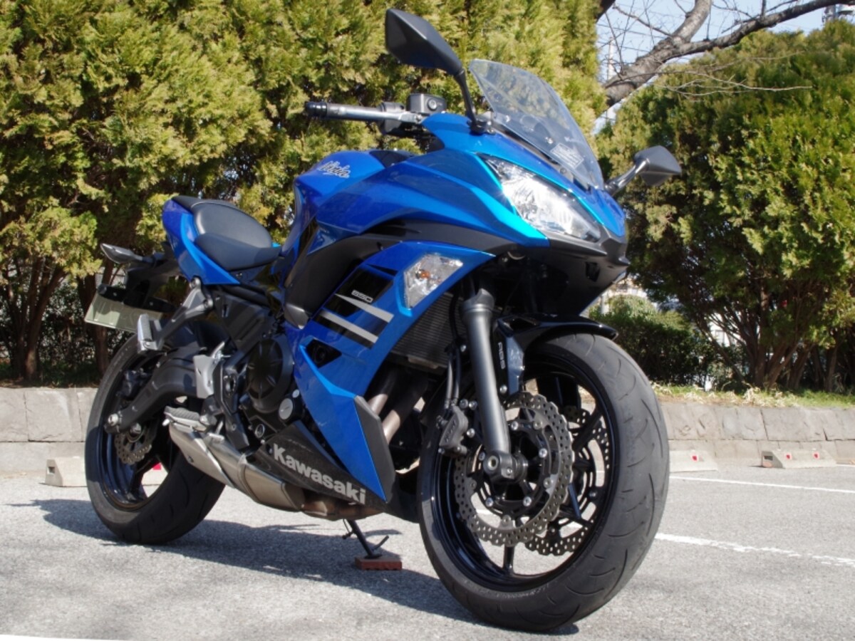 ニンジャ650　フロントビュー