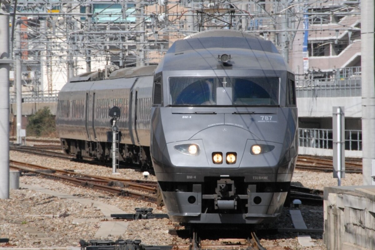 787系