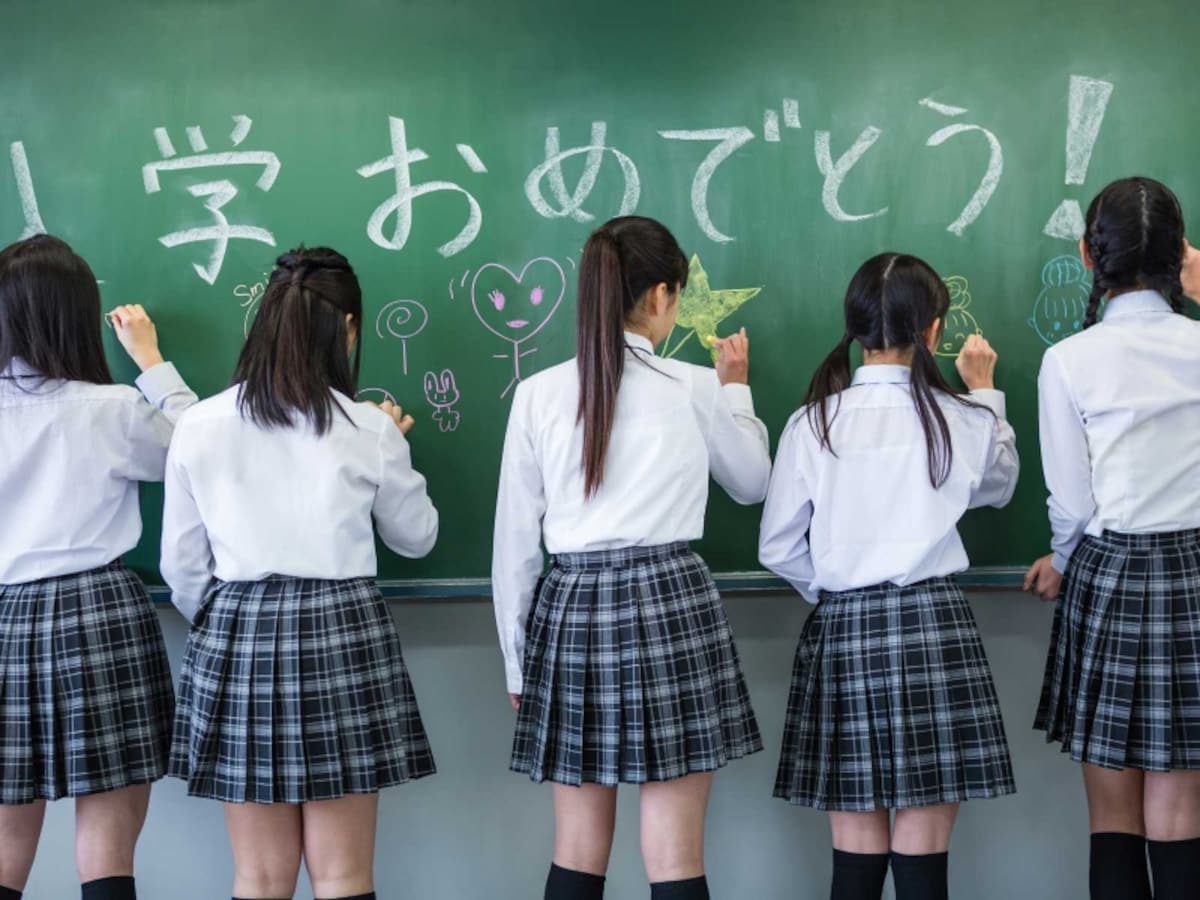 もうすぐ卒業、そして入学……。着なくなった制服、どうしますか？