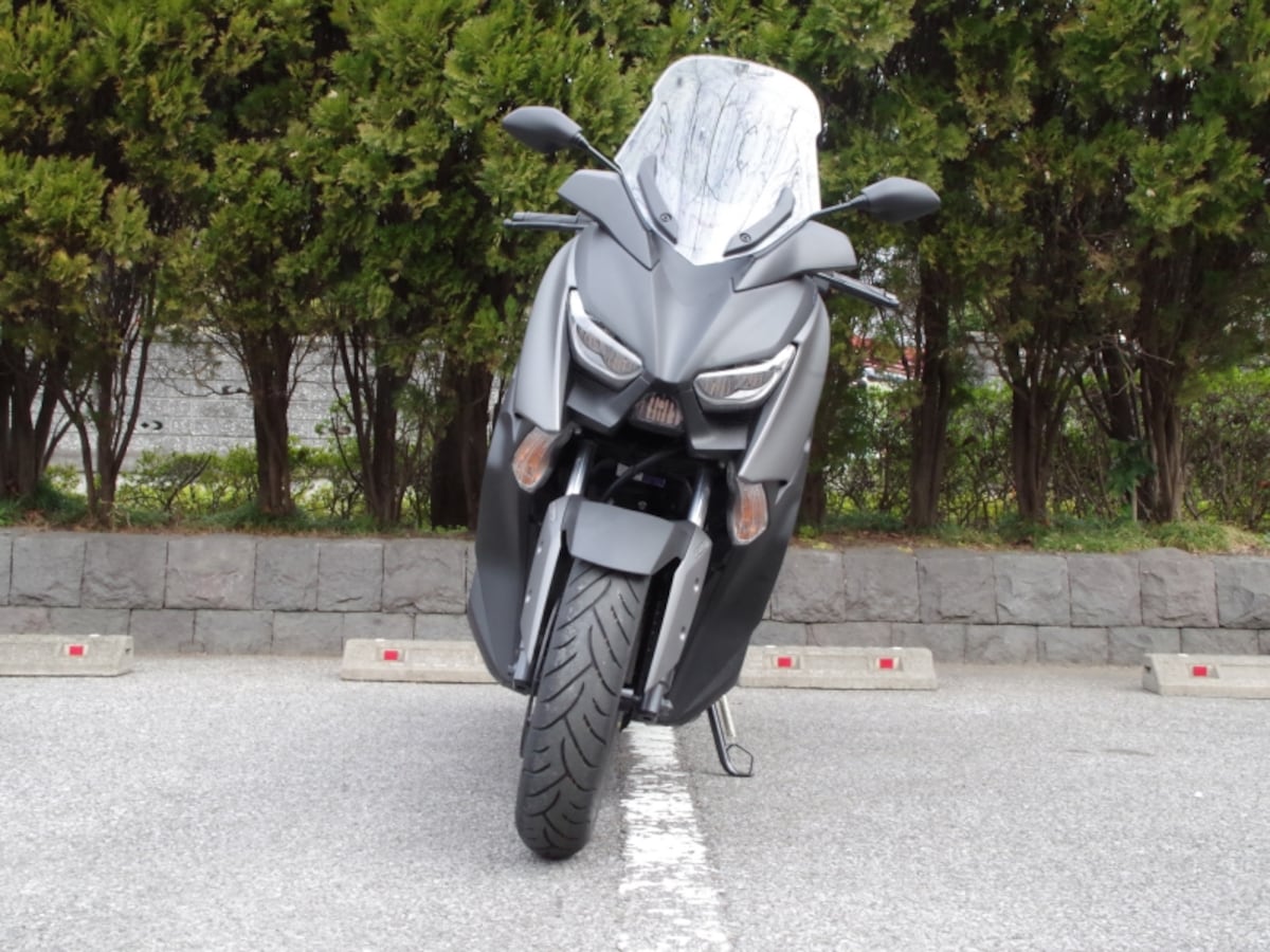 XMAXを正面から見るとガンダムみたい