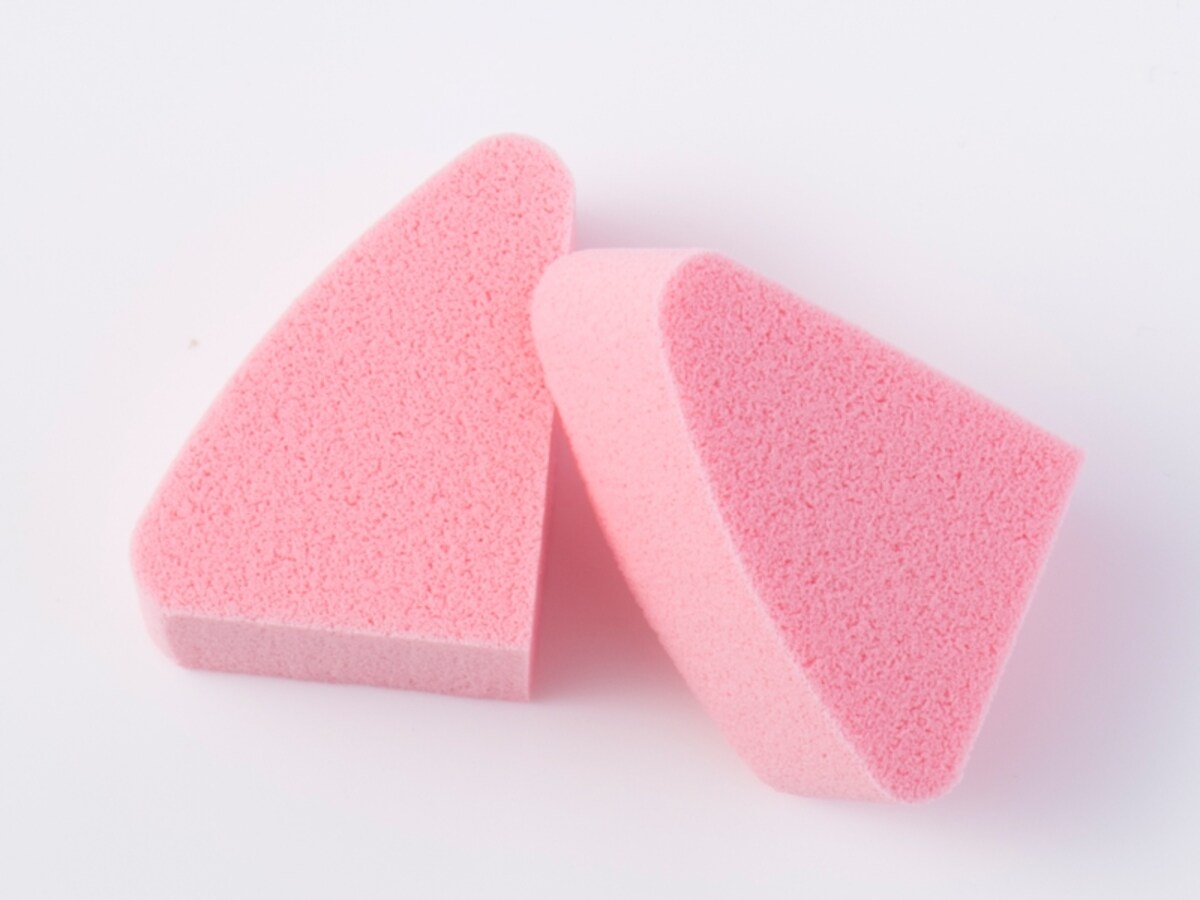 小回りの利く専用スポンジが使いやすい