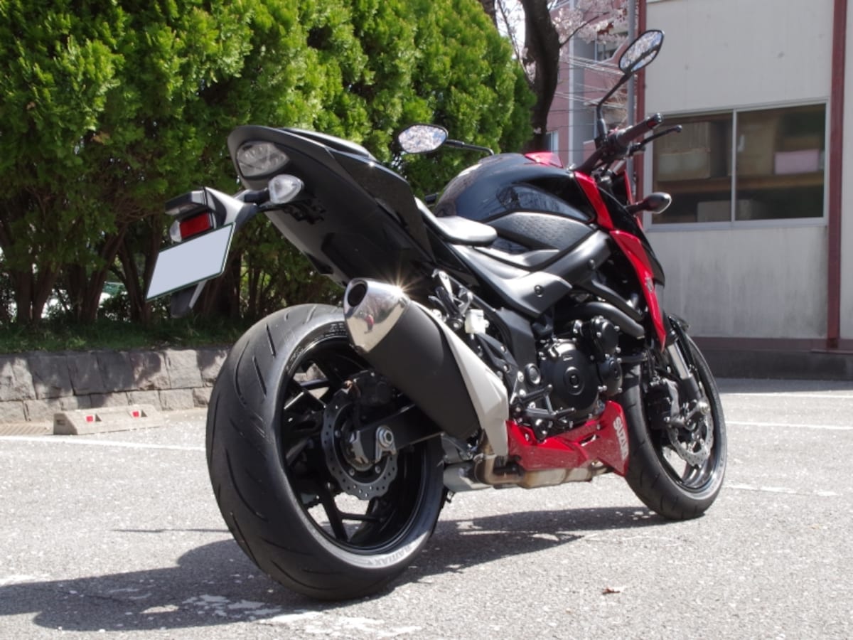 GSX-S750リアビュー