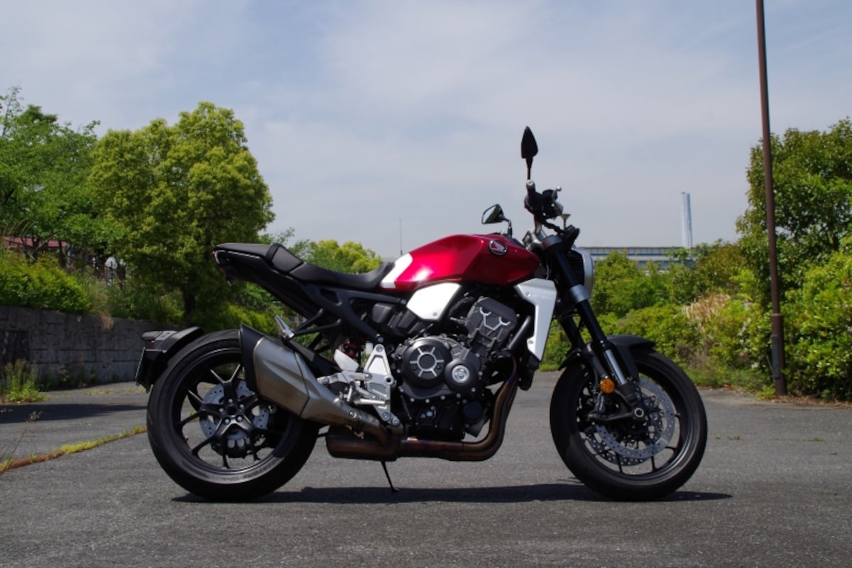 CB1000Rサイドビュー