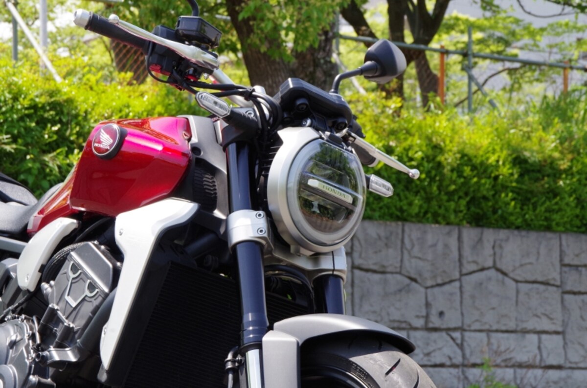 CB1000Rフロントアップ