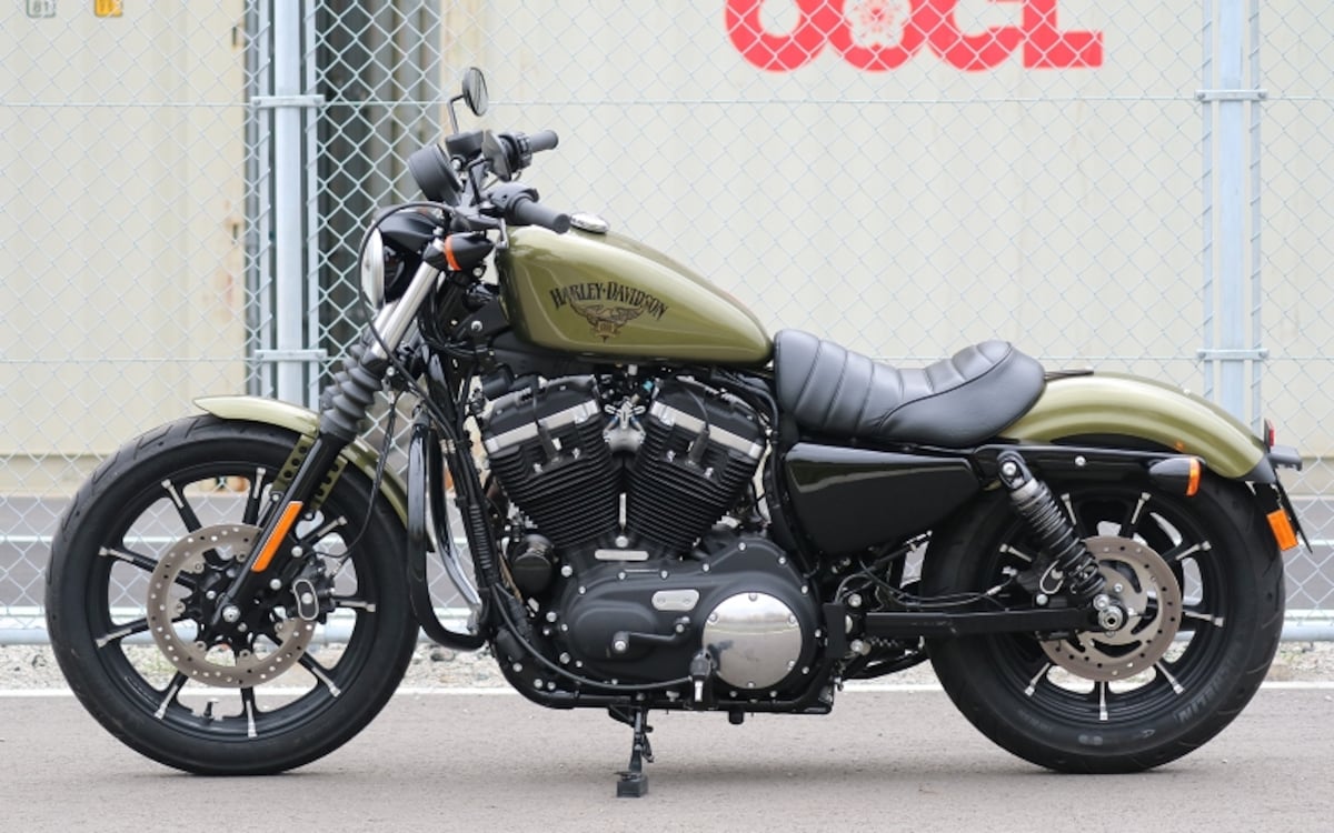 ハーレーダビッドソン・スポーツスター XL883N アイアン883（2018モデル）レフトビュー
