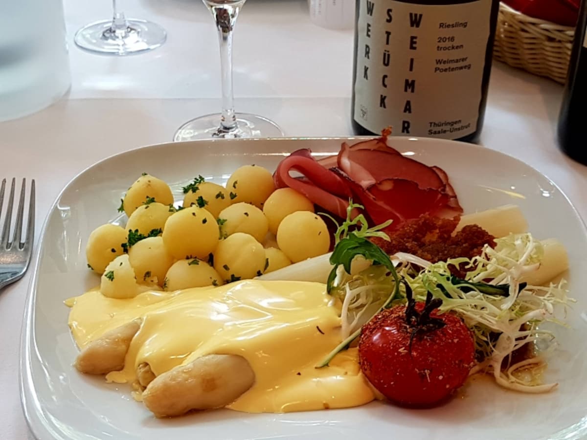 シュパーゲルとワイン