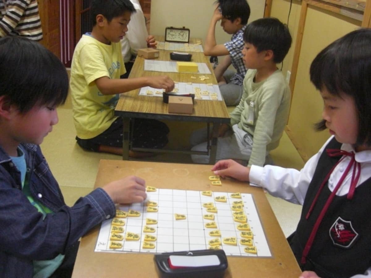 子ども将棋教室「将星会」の様子