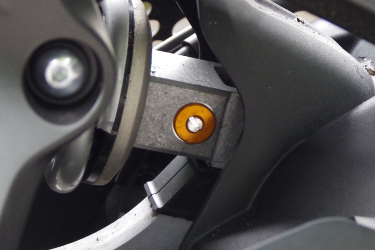 MT-07　2018年モデルのリアサスペンションに伸び側ダンパー調整機能が追加された