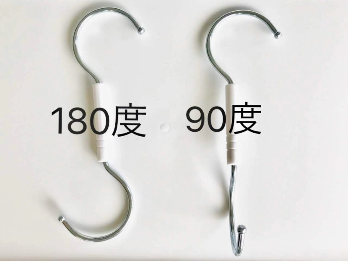 クローゼット収納おすすめグッズ：回転式フック