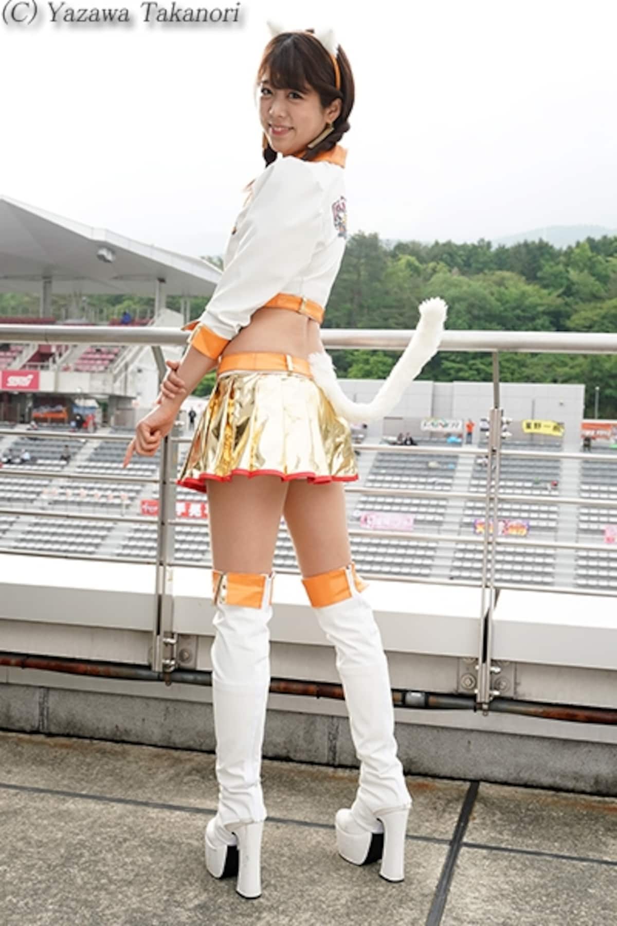 村上麻莉奈／にゃんこ大戦争ガールズ