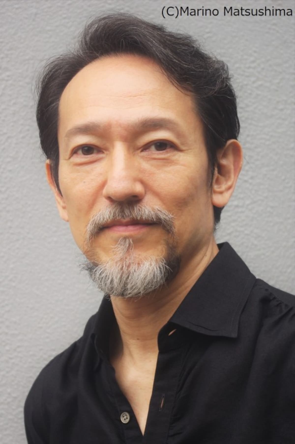 鈴木壮麻　東京都出身。82年、劇団四季入団。『オペラ座の怪人』『美女と野獣』等に出演し98年退団。その後も主にミュージカルを中心に出演。第23回読売演劇大賞優秀男優賞を『ミュージカル　サンセット大通り』『End of the RAINBOW』 で受賞した。今年はストレートプレイ『WATER by the SPOONFUL』、NHK青春アドベンチャー『暁のハルモニア』に出演する等幅広く活動している。2001年『フランケンシュタイン』再演への出演を予定。(C)Marino Matsushima