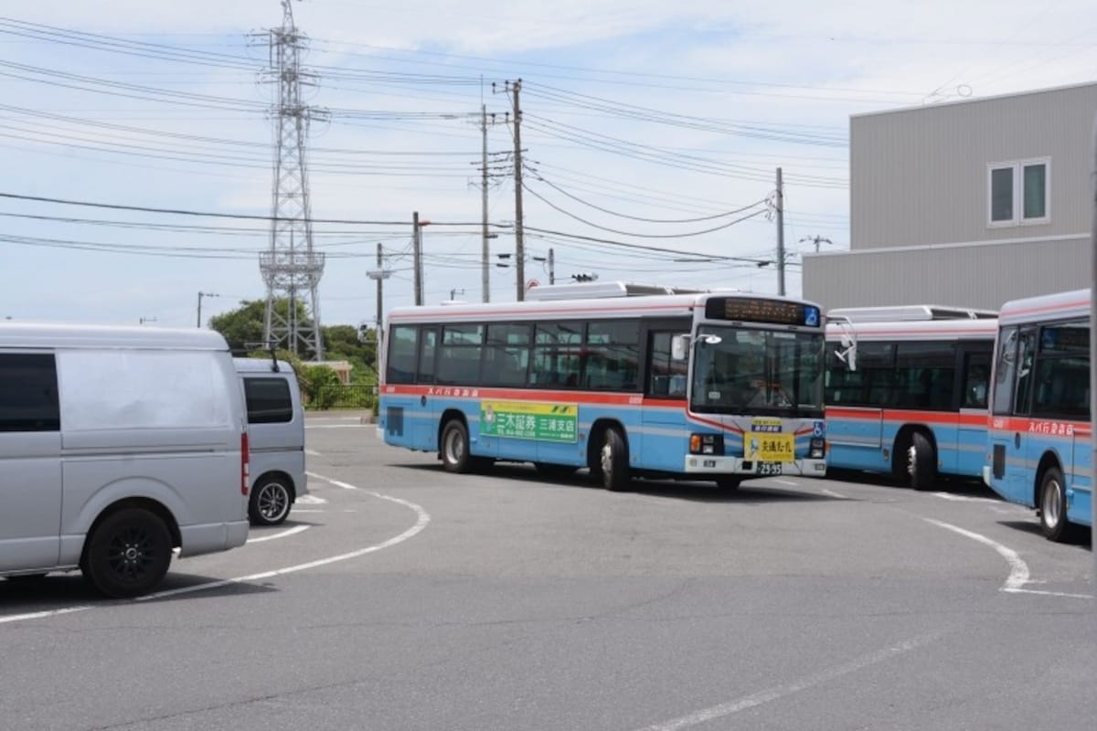 三崎口駅前からバスに乗車