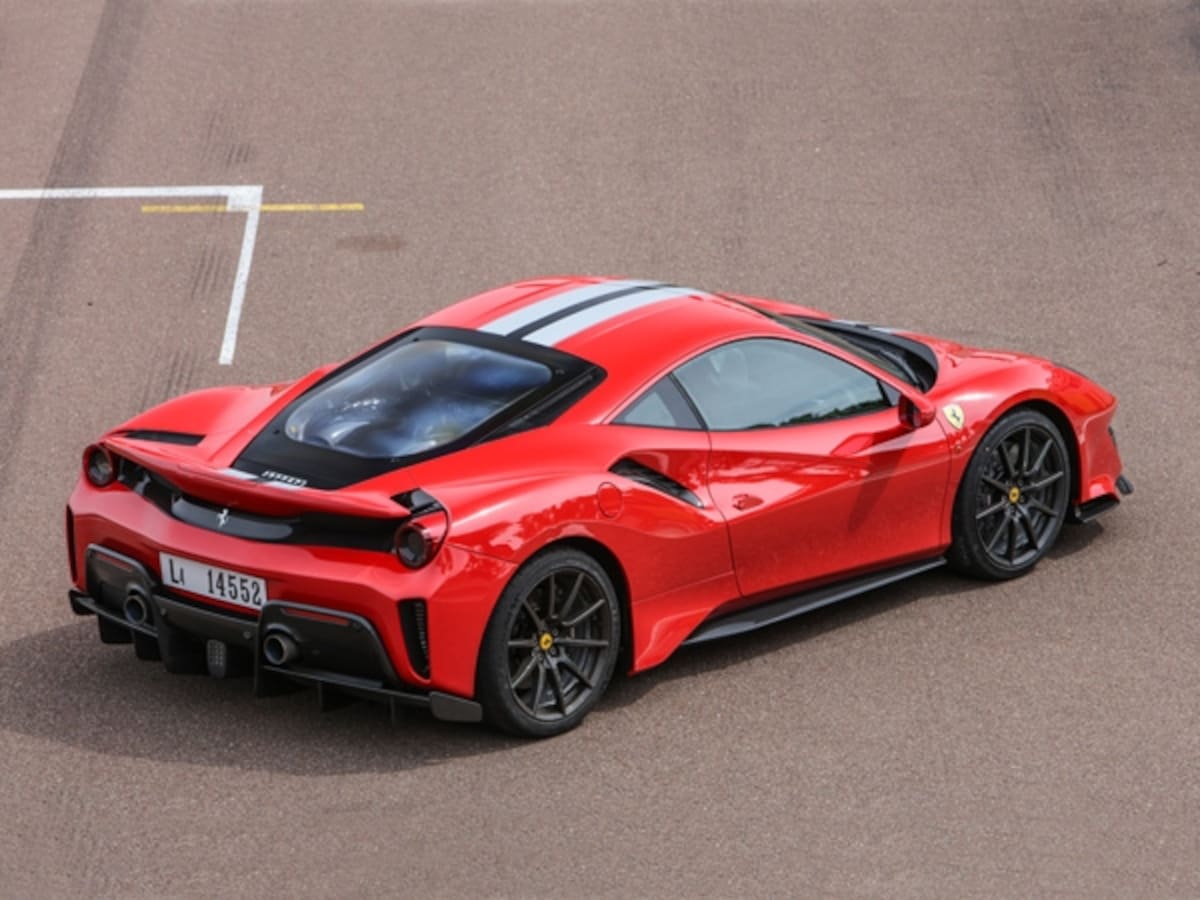フェラーリ 488ピスタ