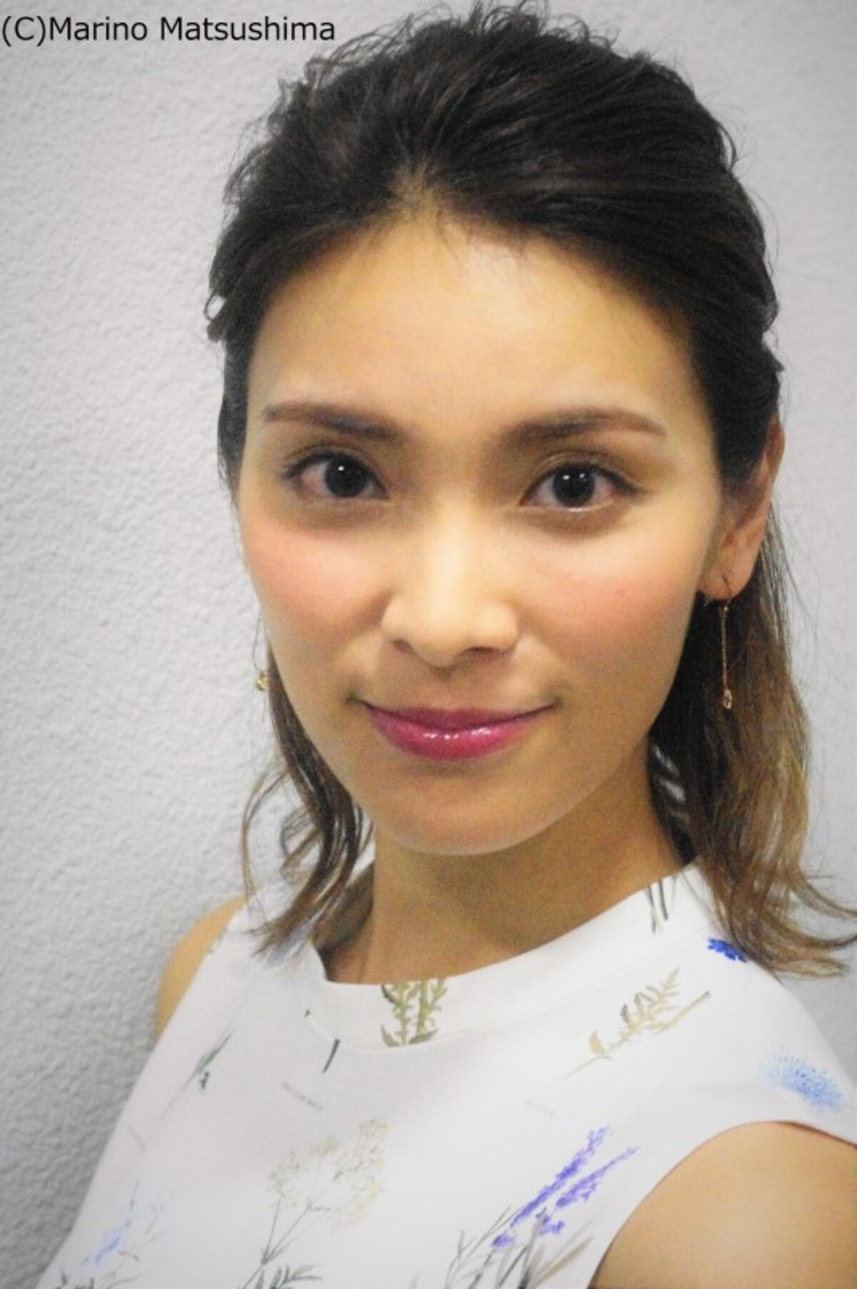 秋元才加　千葉県出身。2006年AKB48のメンバーとしてデビュー、13年に卒業。主な出演作に舞台『ロックオペラ モーツァルト』『国民の映画』『シャーロック・ホームズ２～ブラッディ・ゲーム～』『にんじん』等。14年にはフィリピンの観光親善大使に就任。女優として映画、ドラマ、舞台に出演する傍ら、スポーツ番組のMCを務めるなど幅広く活躍中。(C)Marino Matsushima