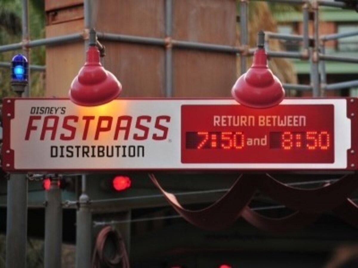 ディズニー　ファストパス