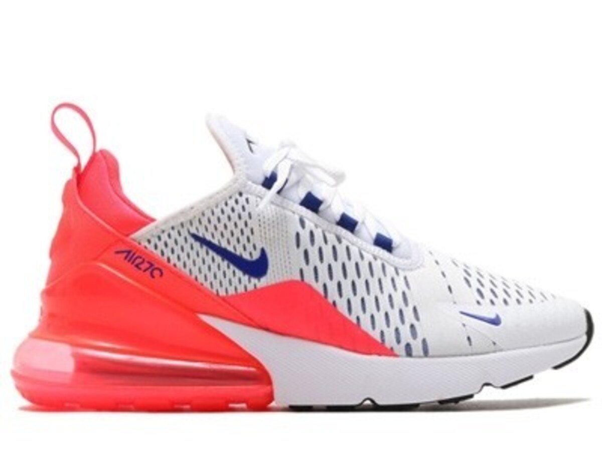 W AIR MAX 270　1万5000円（税抜）