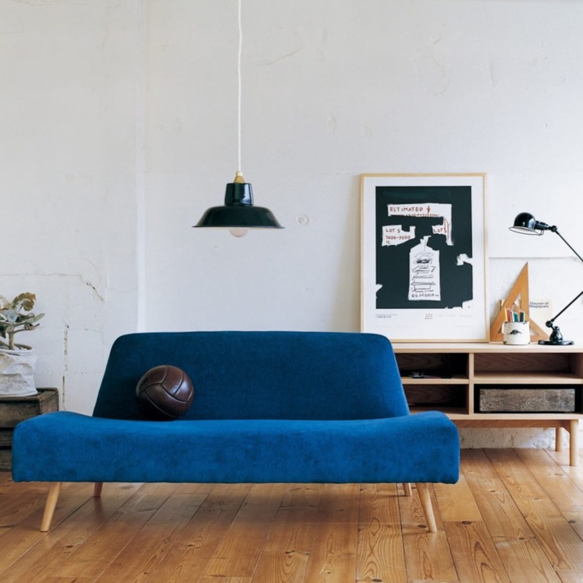 IDÉE（イデー）のアーオ ソファ（2）（ネイビー）税込145800円（画像はIDÉE SHOP Onlineより引用）