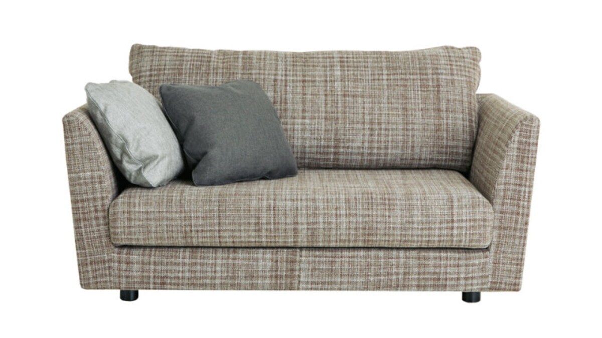アルフレックス ジャパンのA・SOFA MEDIUM10 2 人掛けアームソファ、価格は仕様によって異なる（税込373680円～）（画像はアルフレックス ジャパン公式サイトより引用）