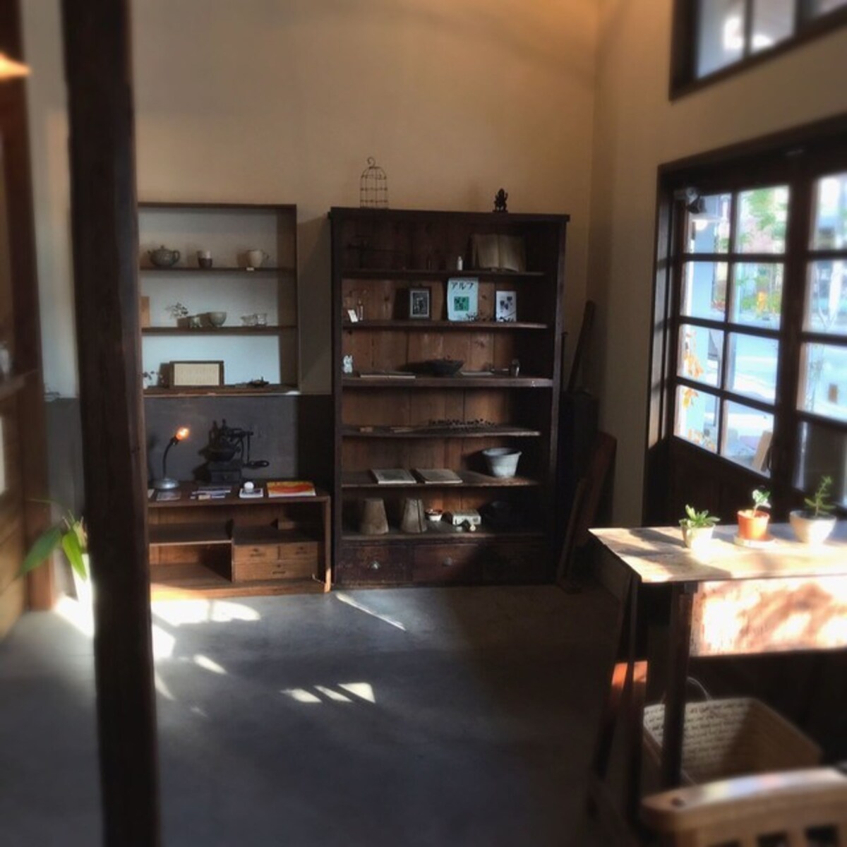 倉庫を改装したカフェ『vuori』