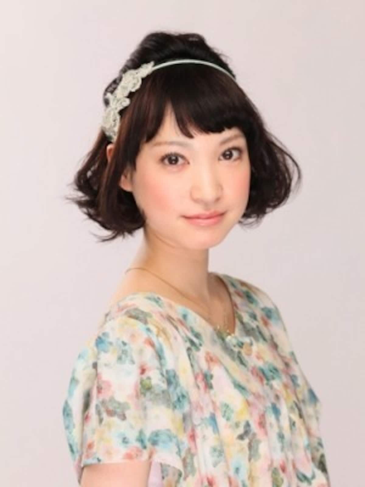 白雪姫風のふんわりショートヘアアレンジ