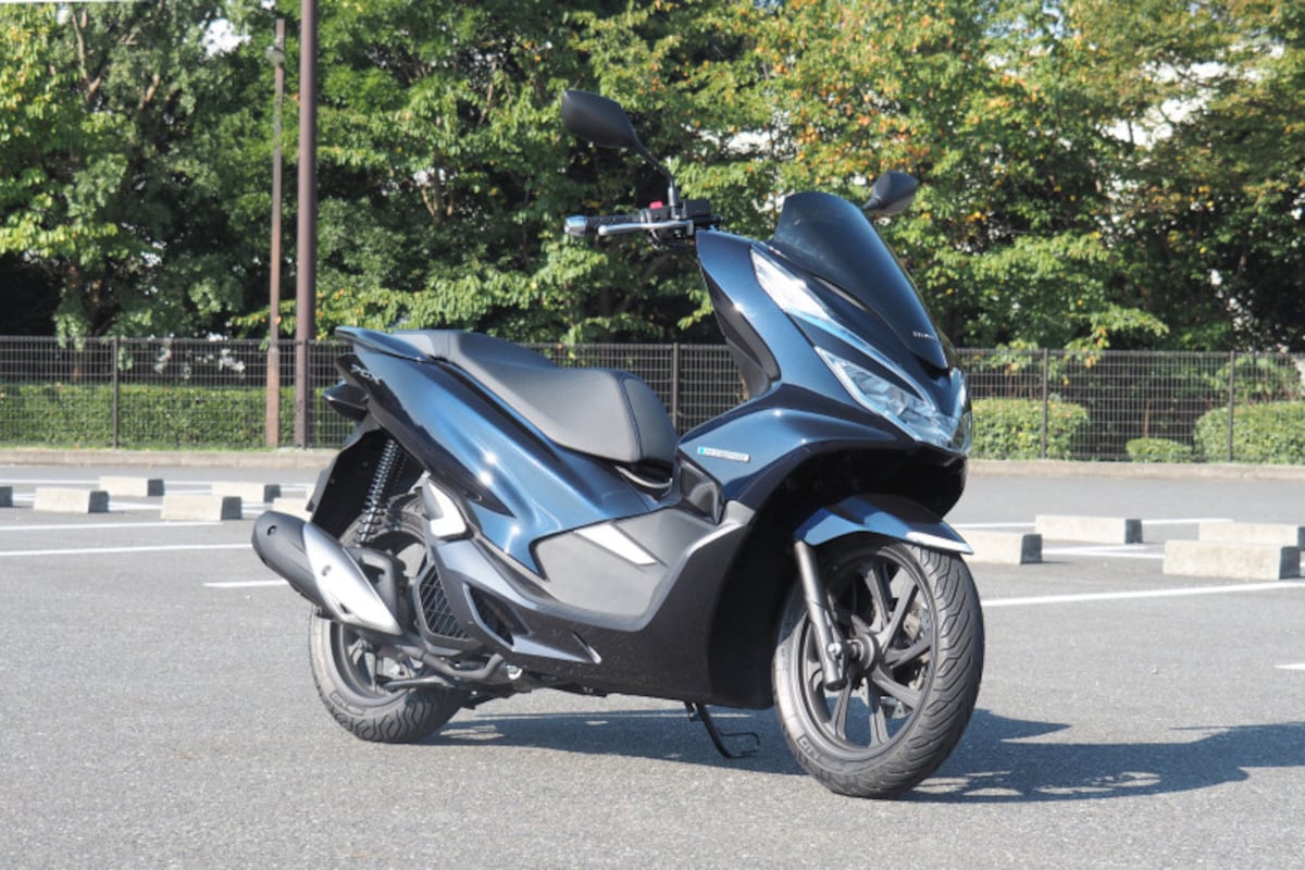 PCXハイブリッドフロントビュー