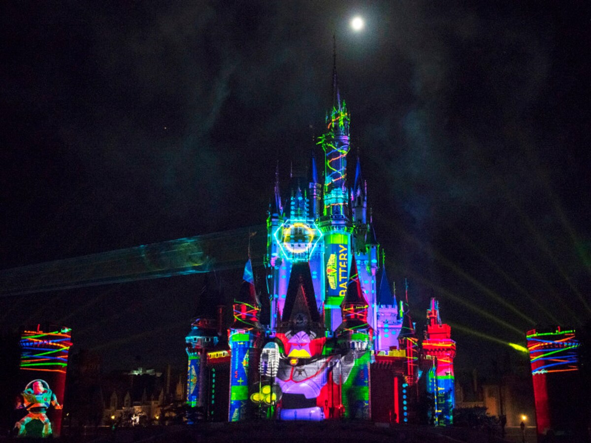 Celebrate! Tokyo Disneyland