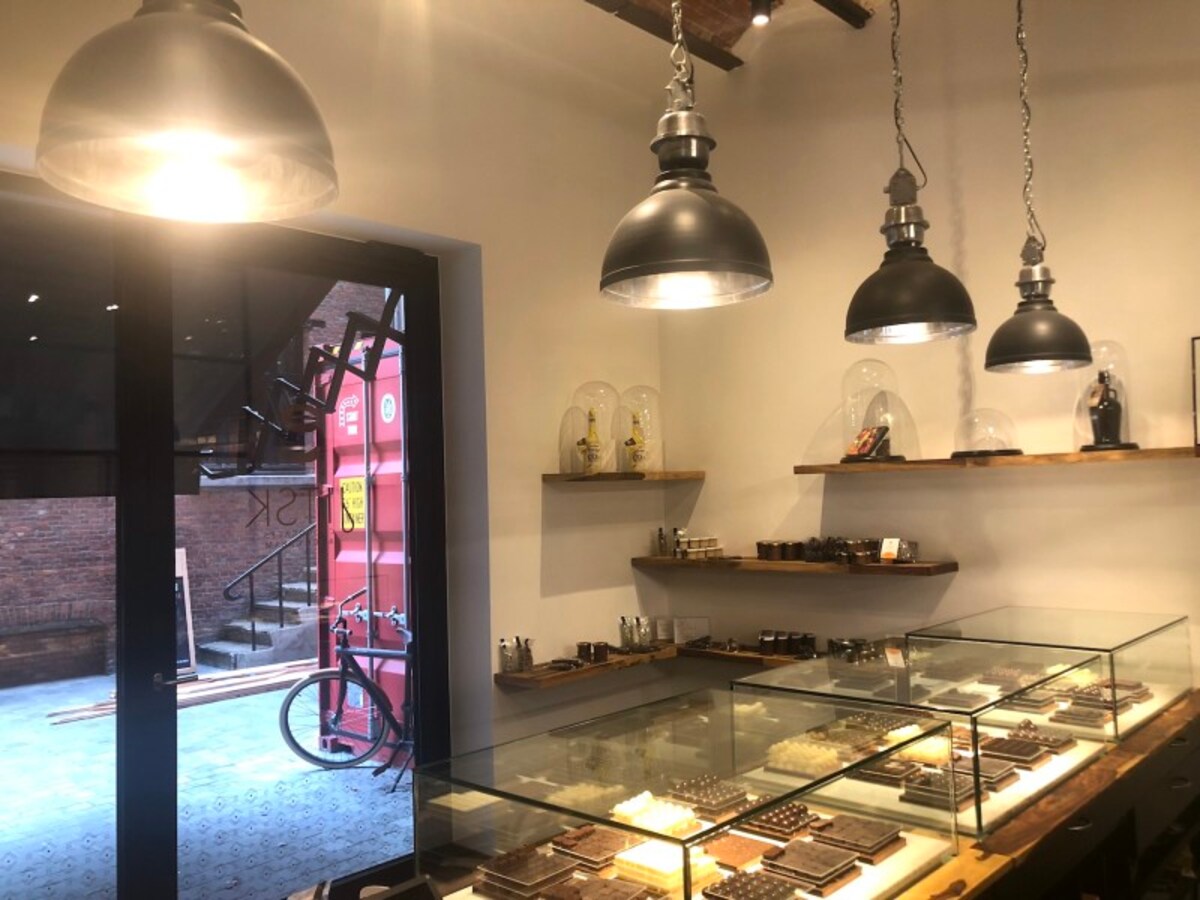 イースク　店内